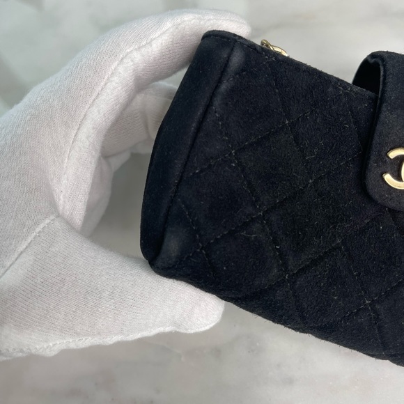 CHANEL Black Quilted Wallet - Picture 7 of 16